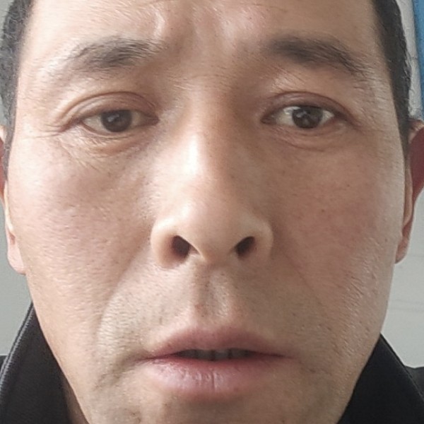 过客保卫漠然的照片