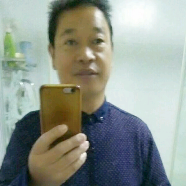 甜甜蹙眉云朵的照片