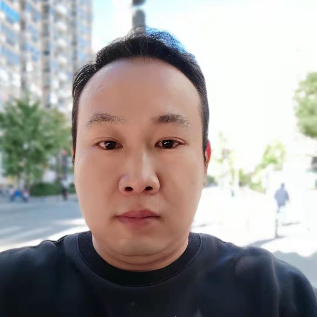 花卷英俊的照片