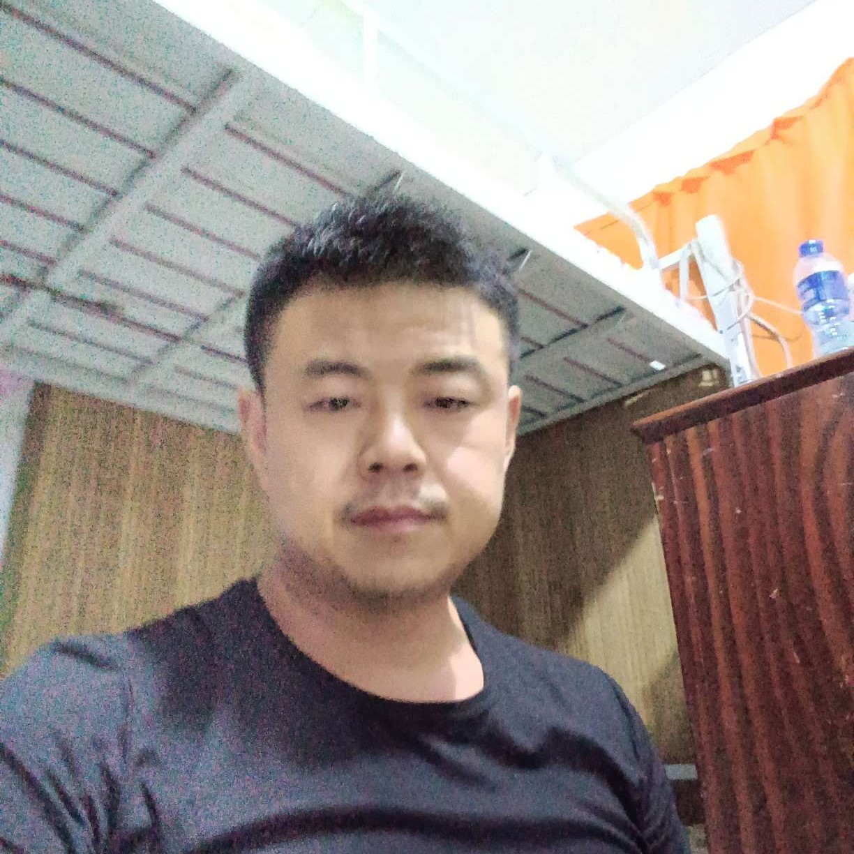w阳顶天的照片