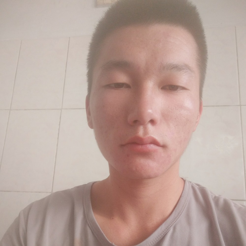 月光打高挑的照片