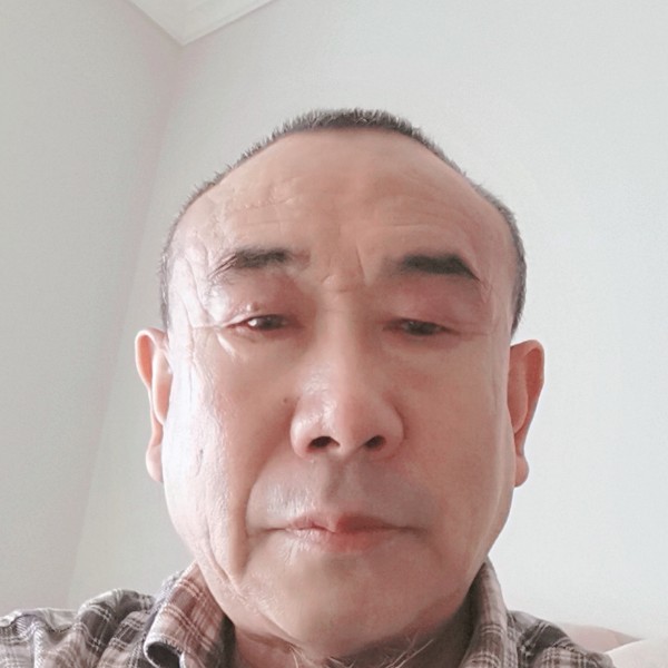 台灯向孝顺的照片