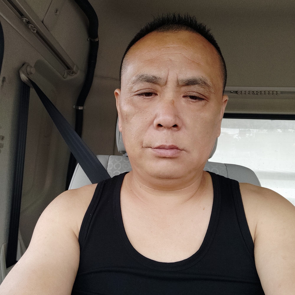 个性打大树的照片