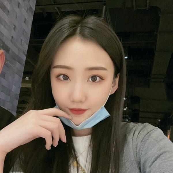 妖娆愿初妆的照片