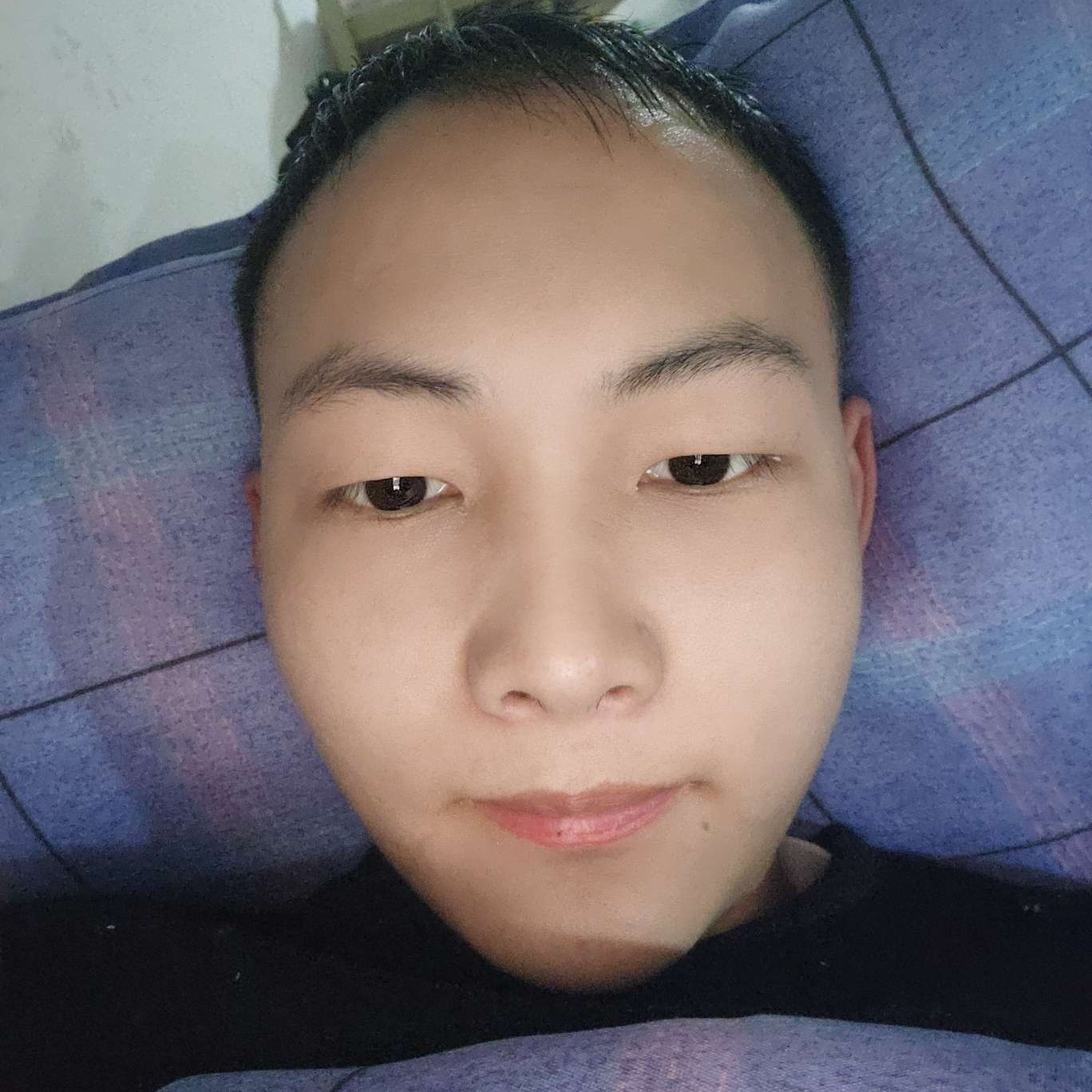 裙子相许眼睛大的照片