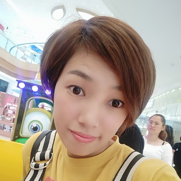 忧忧潇雅的照片