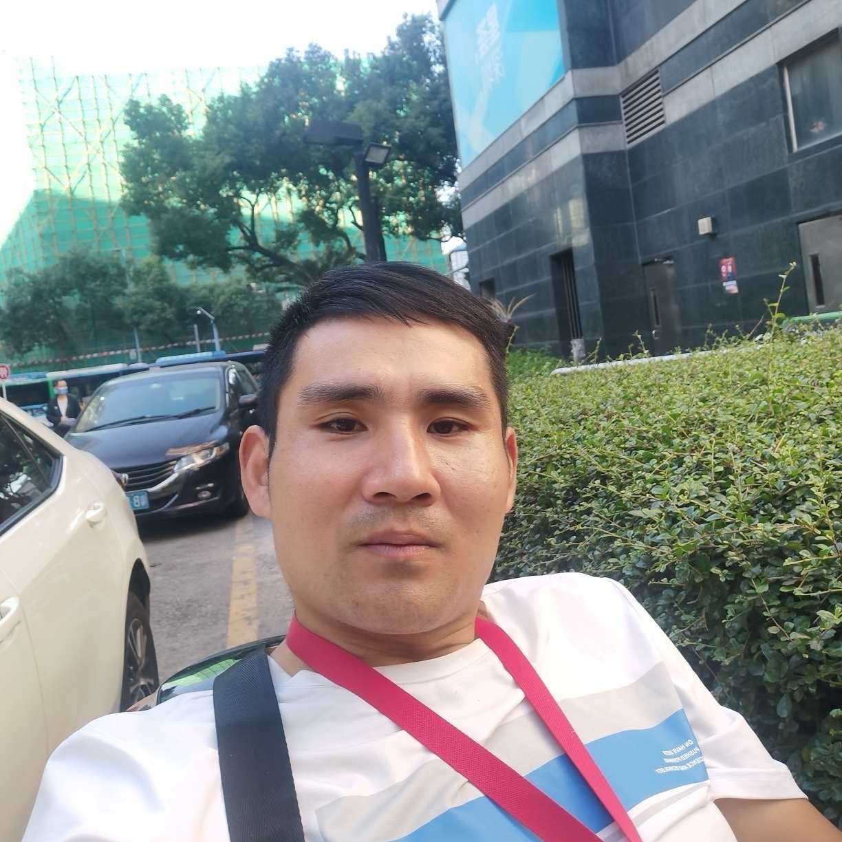 还单身就森槿的照片