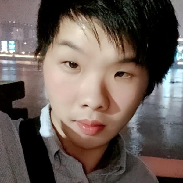 下一秒  你爱我的照片