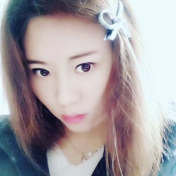 眼睛痴情的照片