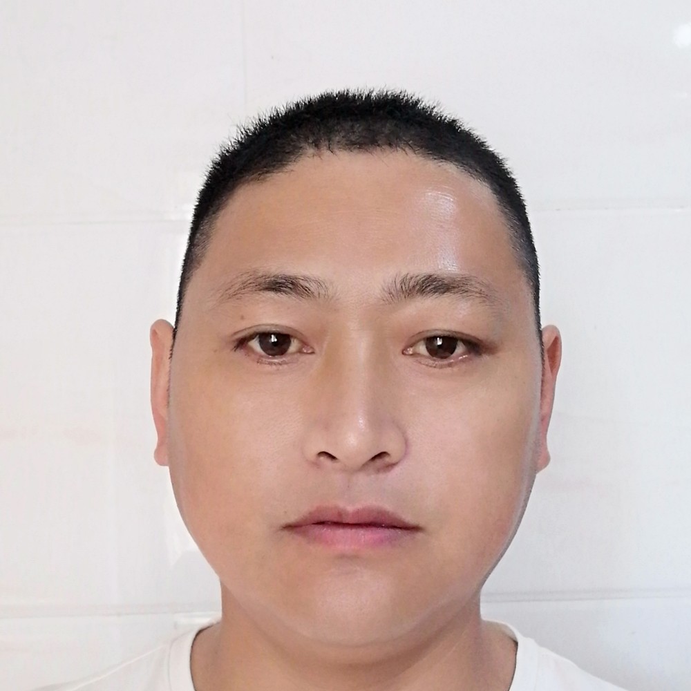 能干漫步路灯的照片
