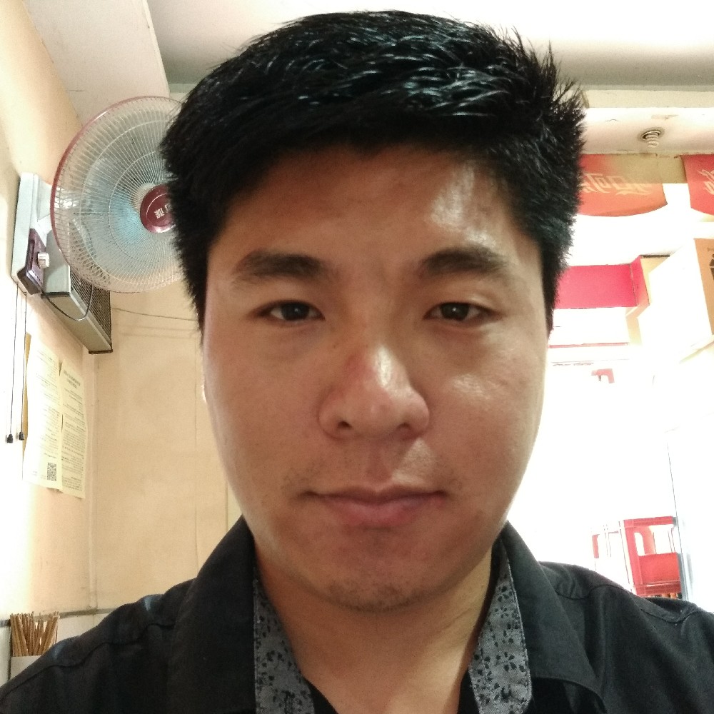 两人主动谈恋爱的照片