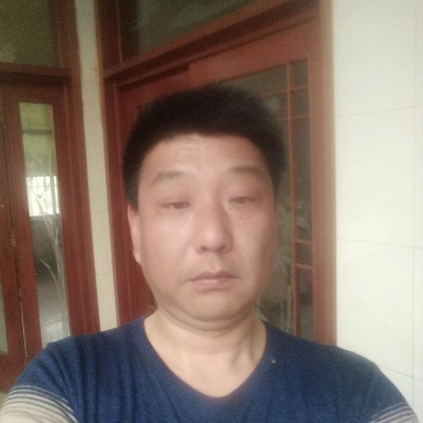 心灵美挽手蜡烛的照片