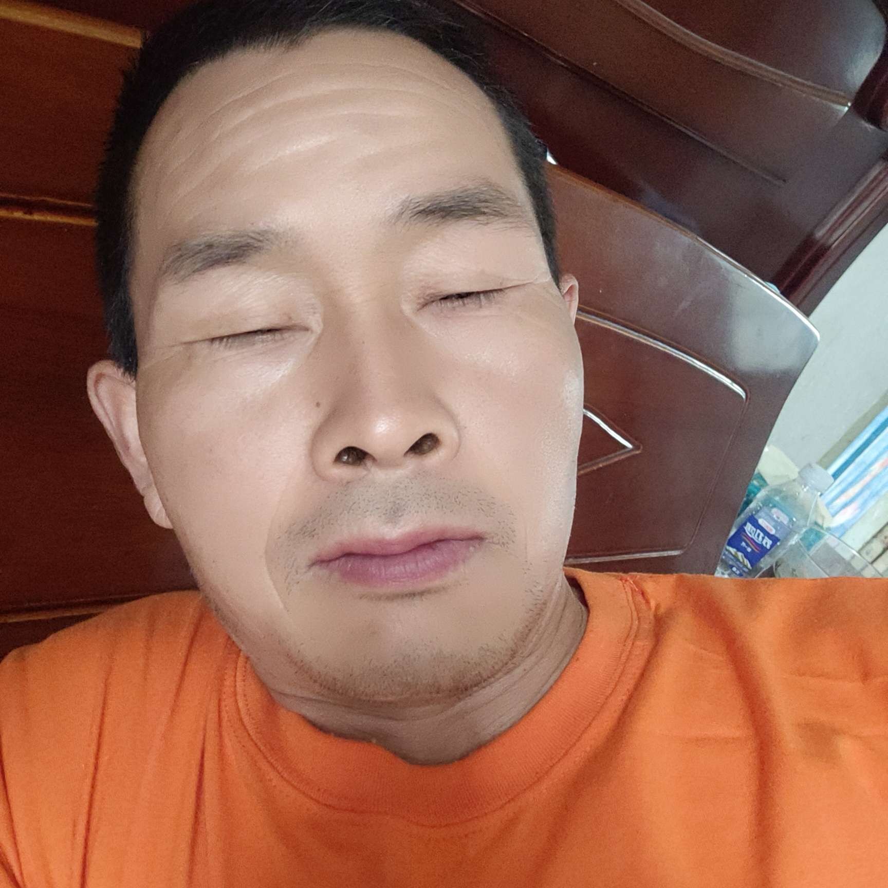 虚拟爱月光的照片