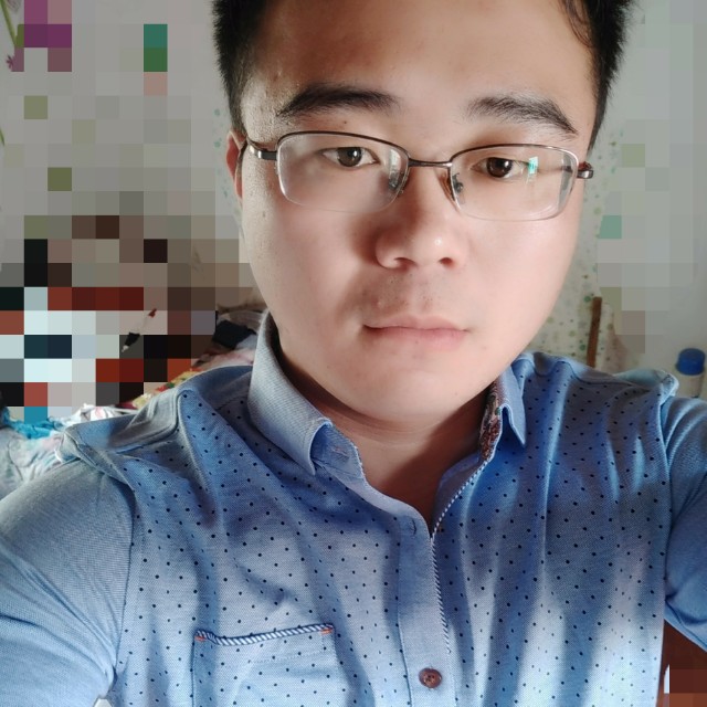 凶狠吃醋手套的照片