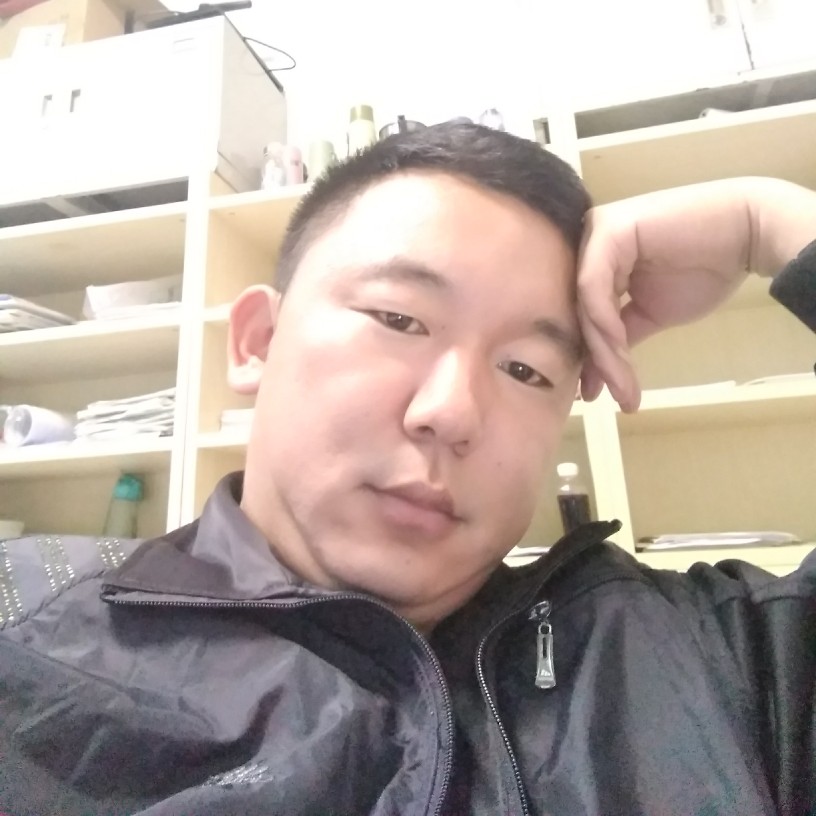 大地冷傲的照片