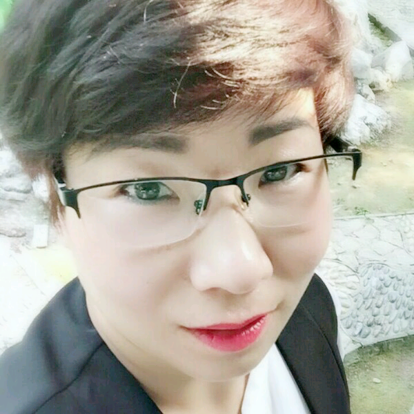 艾依和的照片