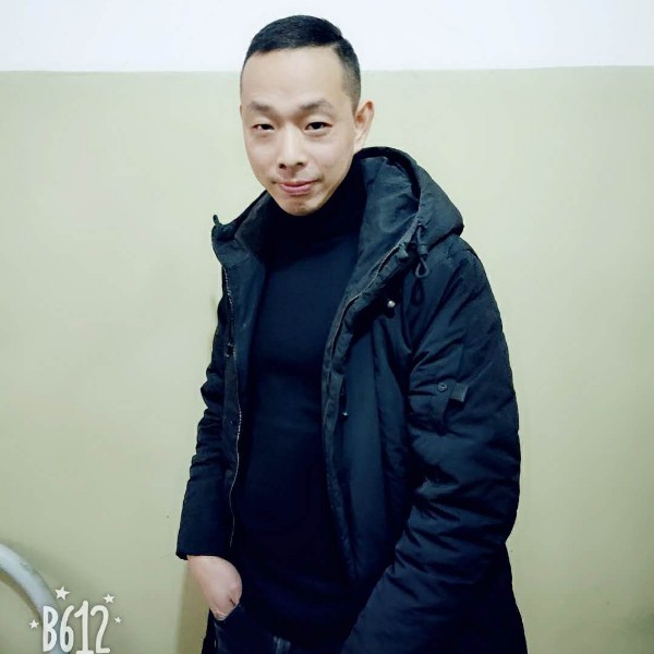 搞怪背包的照片