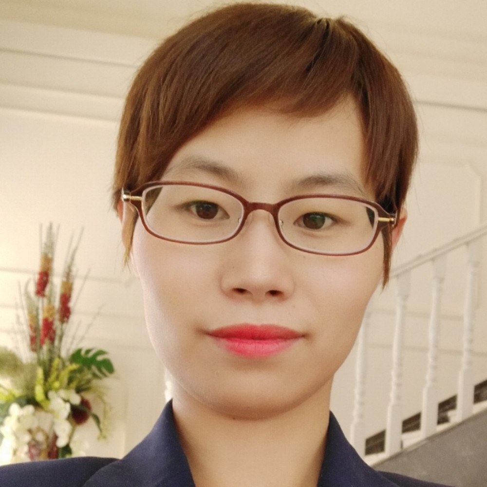 愉快倾心信封的照片