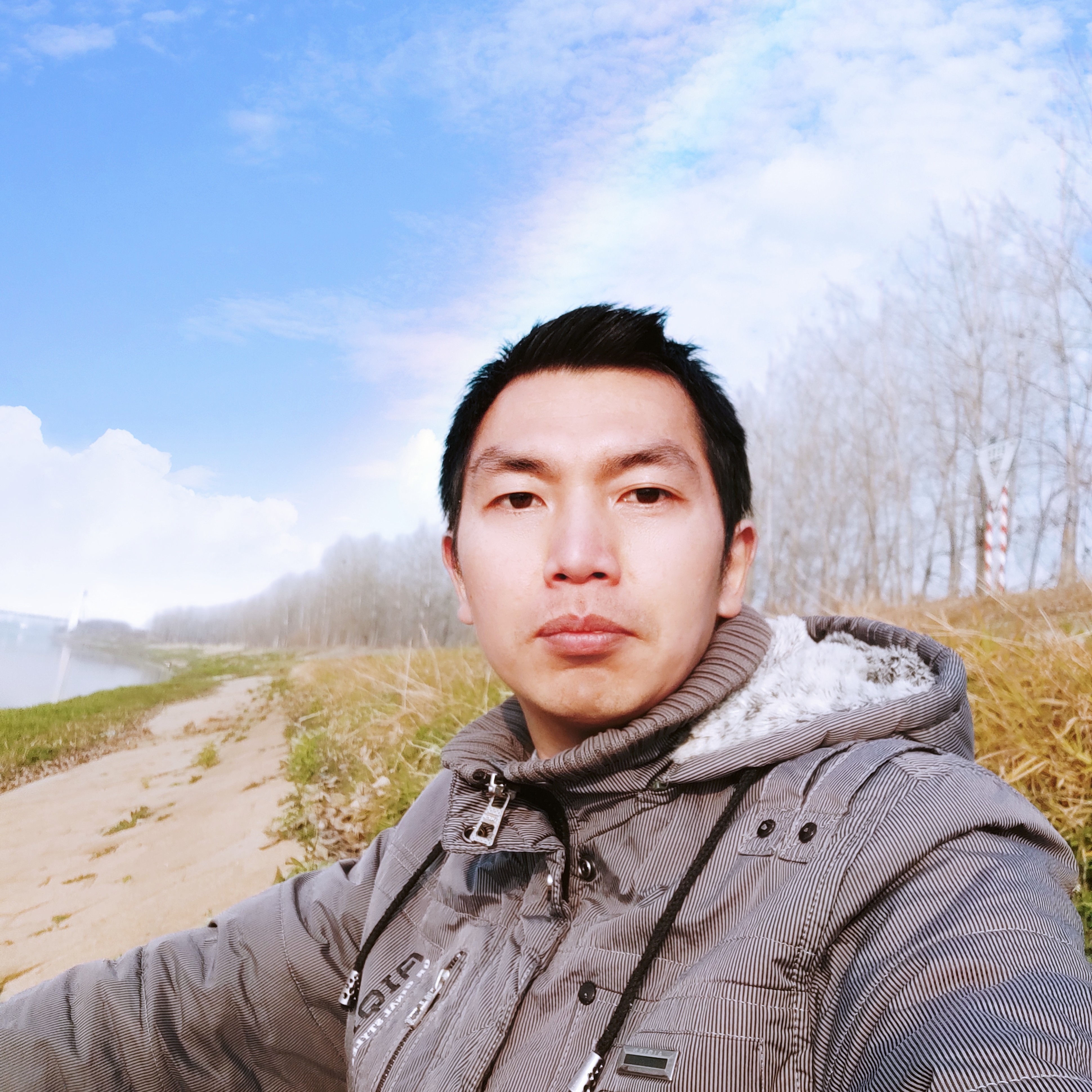 纯情小莮的照片