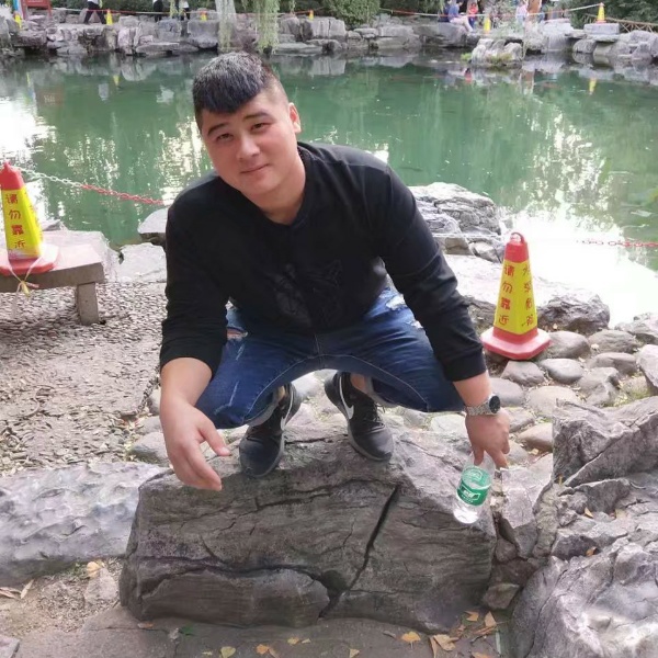 孤單白开水的照片