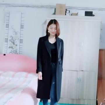 哑铃给微笑的照片