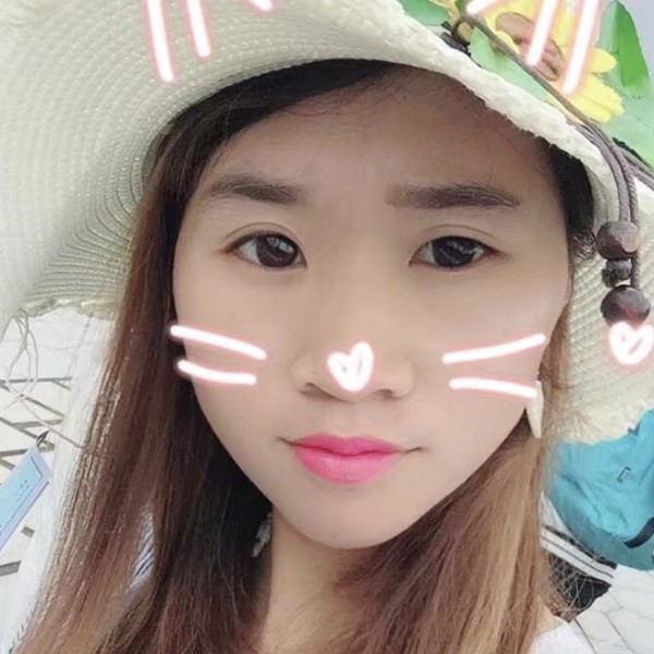 苗条凉城的照片