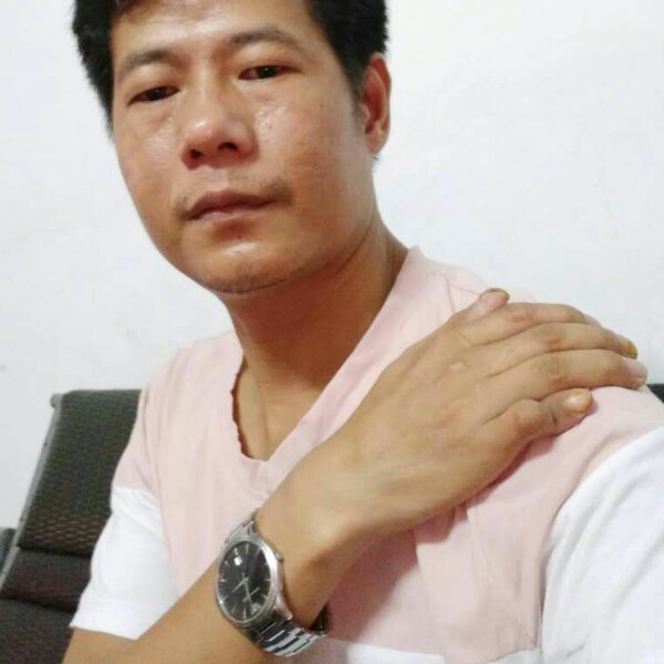 暴躁大象的照片