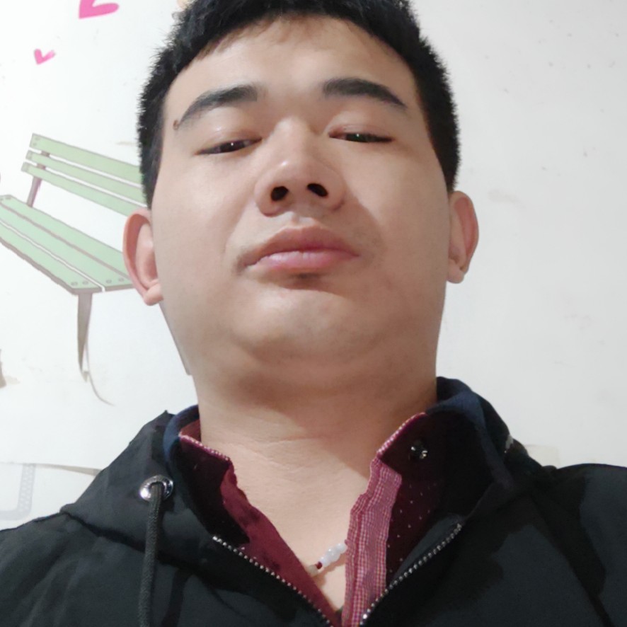 火爆的麻辣香锅的照片