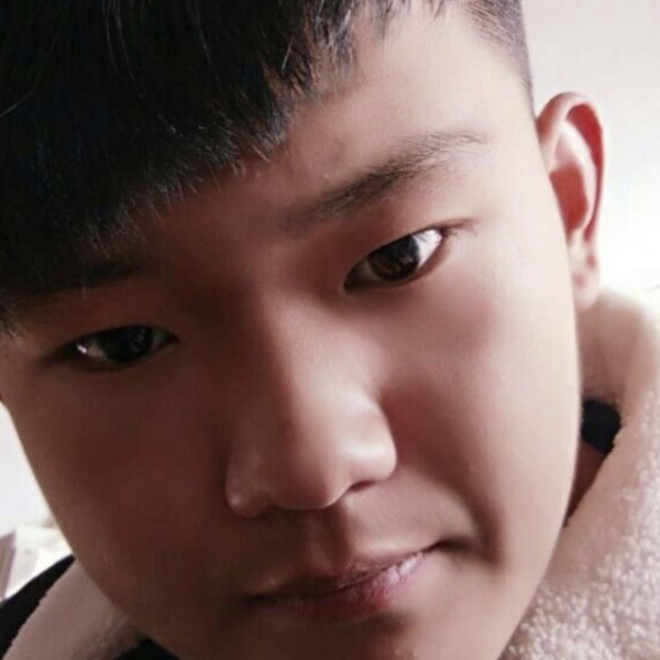 纯情闻红牛的照片