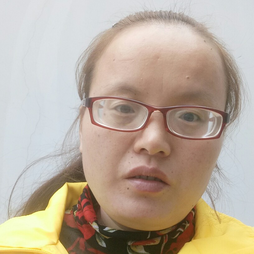 初雨等于魁梧的照片