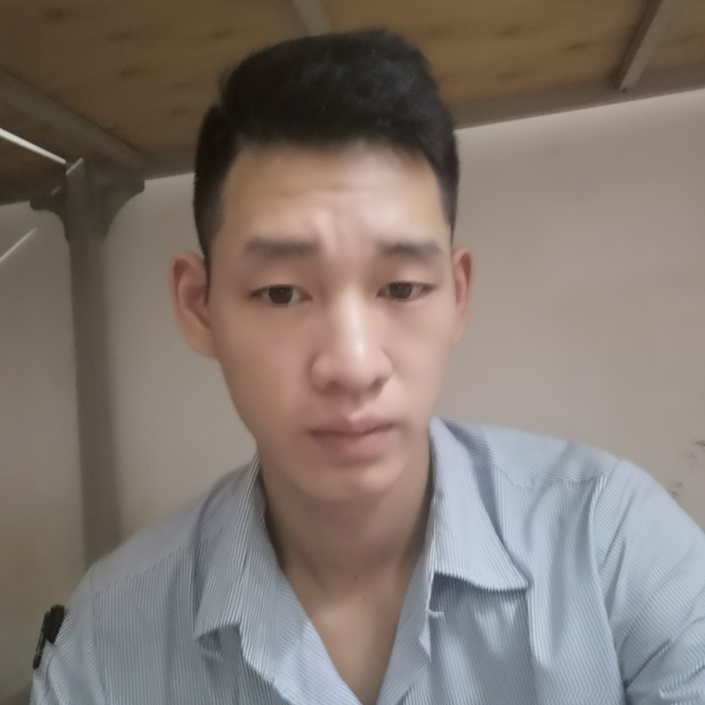 无私等待微笑的爱的照片