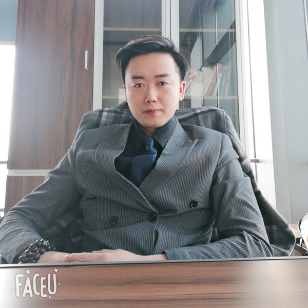 尼古拉斯赵小川的照片