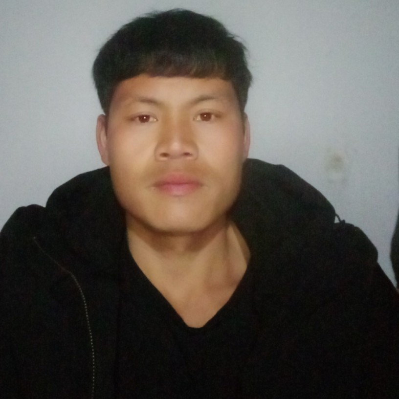 诚尤伟的照片