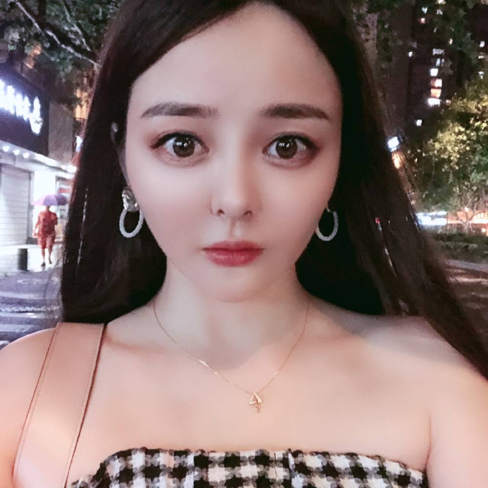 缥缈与春华的照片