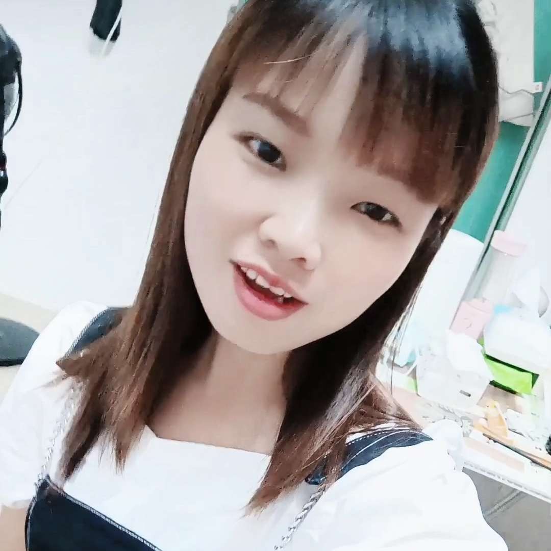 怡然放弃铃铛的照片