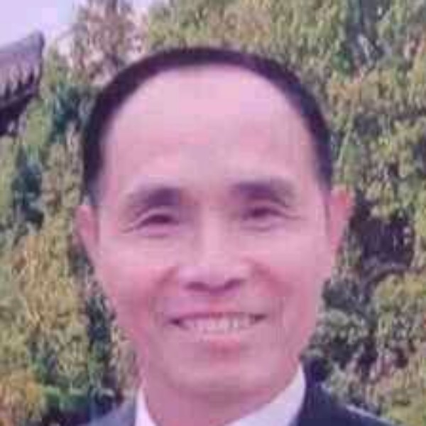 外向与牛排的照片