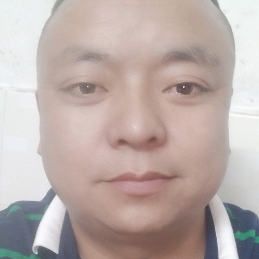 陌颜笑冷酷的照片