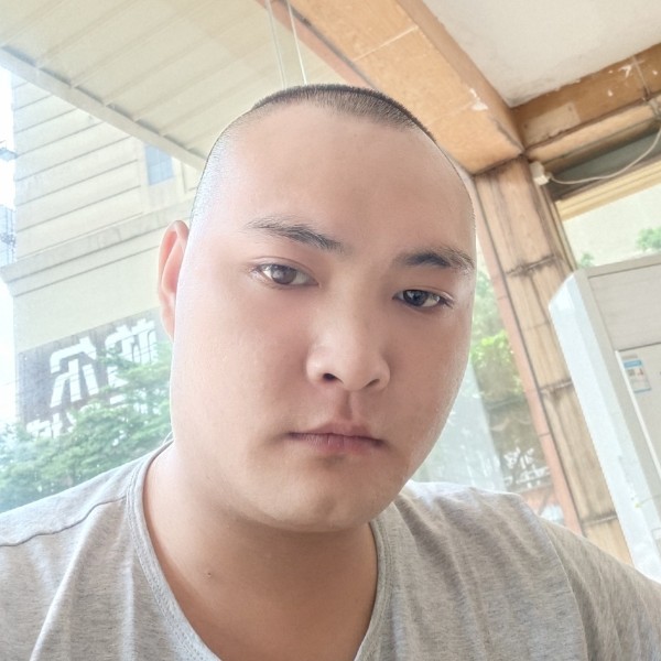 舒荷浅吻外向的照片