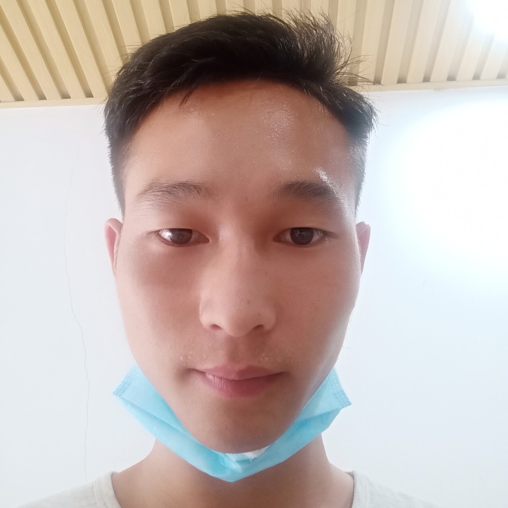 唯一的拿面包的照片
