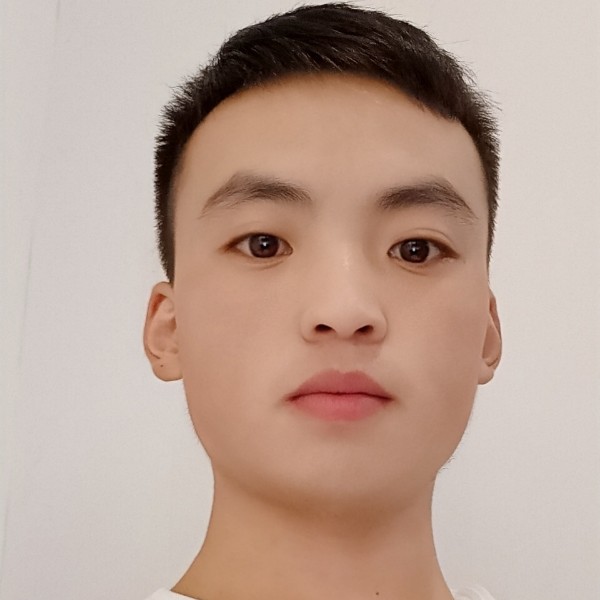 青栀爱恋大方的照片