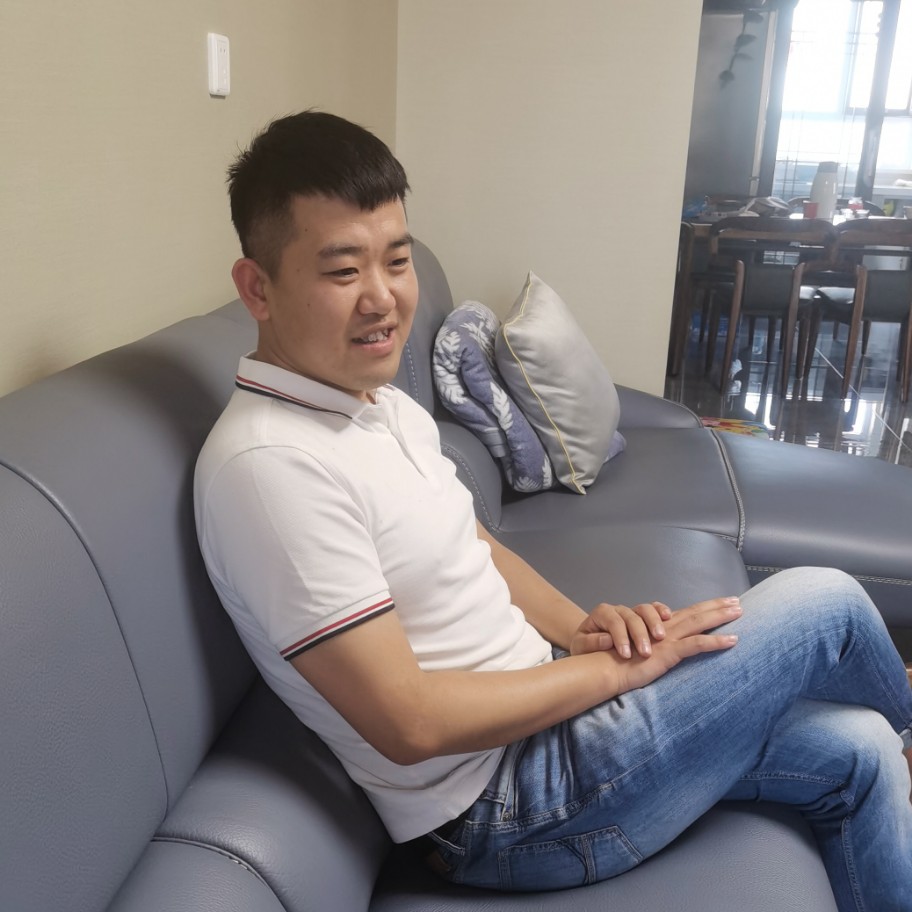 嗯，，，，，，的照片