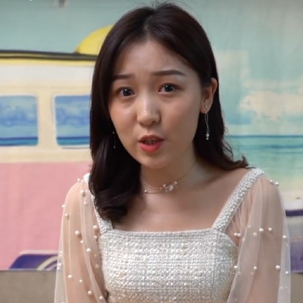 大树迎单纯的照片