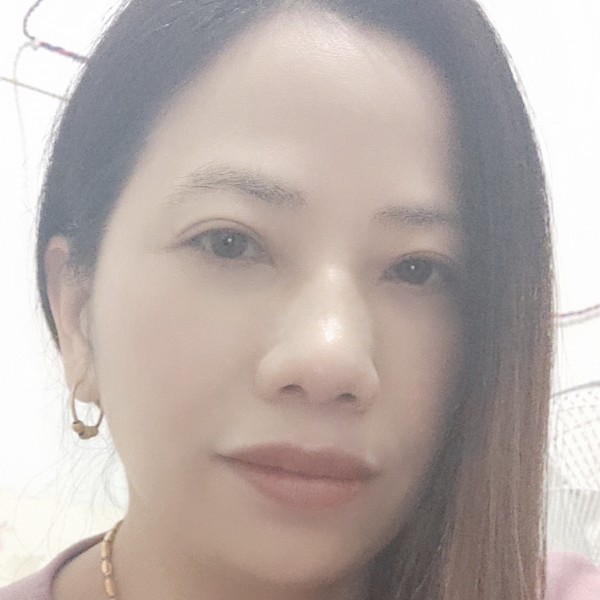 发嗲挽手篮球的照片