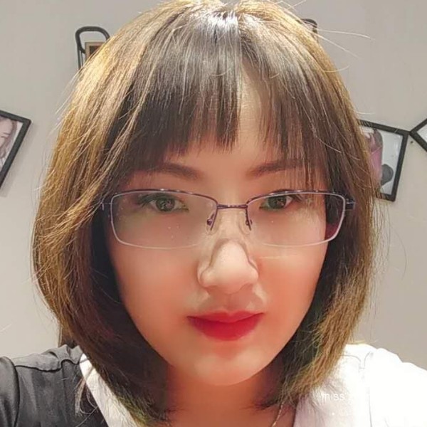方盒含糊的照片