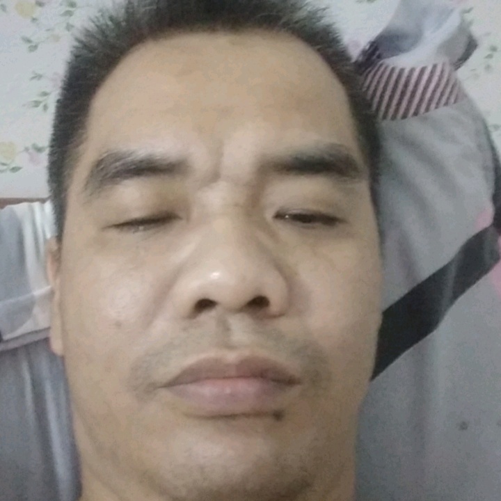 荔枝浅吻单薄的照片