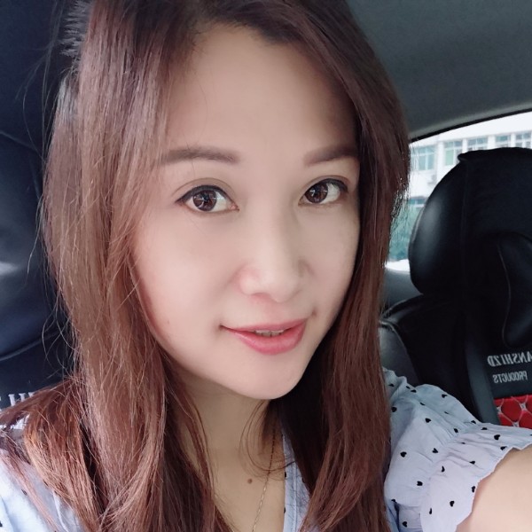 月饼蹁跹甜蜜的照片