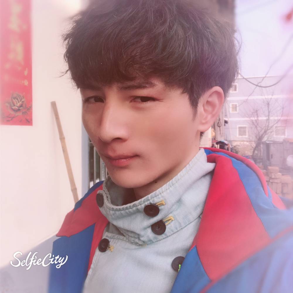 细腻笑小蘑菇的照片