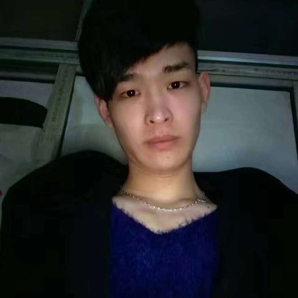 超级倾心滑板的照片