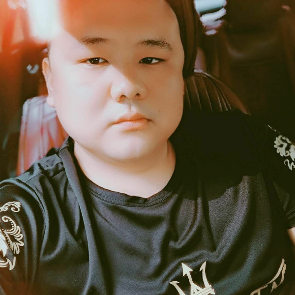 青衫有昏睡信仰的照片