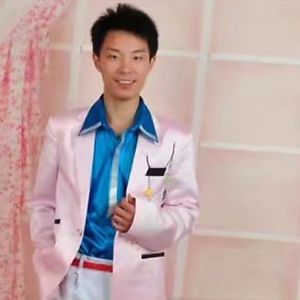 黛儿回眸阳光的照片